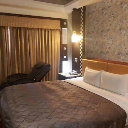 Chateau Motel Kaohsziung Kültér fotó