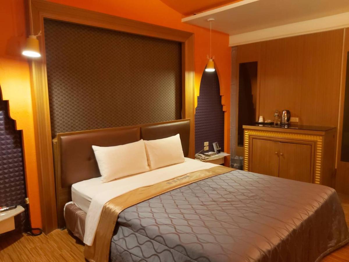 Chateau Motel Kaohsziung Kültér fotó