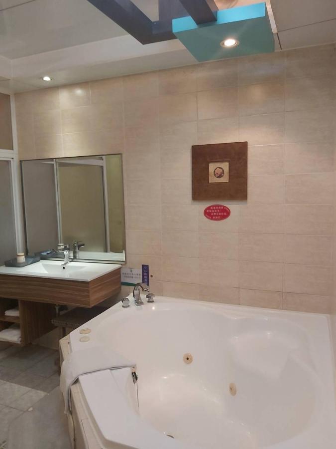 Chateau Motel Kaohsziung Kültér fotó